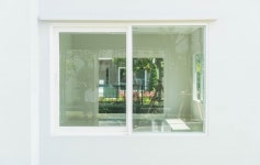 Empty glass door  Photo | Free Download