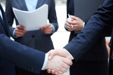 Handshake of executives greeting each other  Photo | Free Download