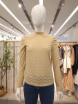 [갤러리아] [SI][22 F/W]하이넥 셔링 긴팔 티셔츠(SFIBX2806)(SFI2806) - NS홈쇼핑