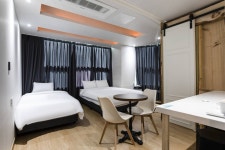 속초 갤러리 인 스테이, 속초·설악·동명항·고성, 강원 - 여기어때 특가