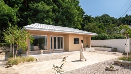 솔 숲 언덕 위 하얀 지붕 집 | 스테이 솔올, 강원 - 여기어때 특가