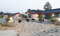 ‘충북 청주 청원’ 숙소, 호텔, 펜션 특가 예약 - 여행할때 여기어때