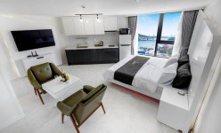 ‘여수’ 숙소, 호텔, 펜션 특가 예약 - 여행할때 여기어때