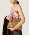26SS 미우미우 토트백 5BA302VOWO2IFP F0039 LEGNO :: 구하다