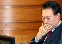 한국일보 : 오피니언 > 윤석열 내란 재판