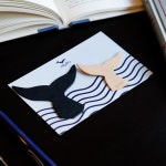 nraw 313 가죽 책갈피(고래) 2개입포장 | 아이디어스 nraw 313 가죽 책갈피(고래) 2개입포장