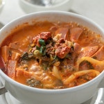 [핫]1인의정부찌 부대찌개밀키트 300g x 4+사리2 [원산지:작품정보참조] | 아이디어스 [핫]1인의정부찌 부대찌개밀키트 300g x 4+사리2... 