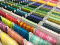 고양이가 노는 정원 | 작가 피드