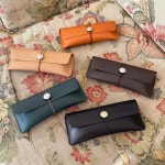 ❤이니셜각인❤무료연필캡 밴드 천연가죽 필통 펜 파우치 | 아이디어스 ❤이니셜각인❤무료연필캡 밴드 천연가죽 필통 펜 파우치