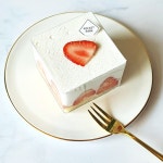 떠먹는 보틀 생크림 딸기 케이크 [원산지:작품정보참조] | 아이디어스 떠먹는 보틀 생크림 딸기 케이크 [원산지:작품정보참조]