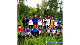 Uni papua fc salatiga melakukan penanaman 3 000 bibit pohon by Uni Papua - Issuu Uni papua fc salatiga melakukan penanaman 3 000... 