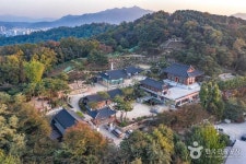 편리한 성남시 야외공연장 - KKday 한국 경기도 인기 명소｜네티즌이... 인생샷 명소 총정리, 차량으로 방문 시 더욱 편리한 성남시 야외공연장