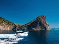 이란 귀산도 밀크씨 전세 요트 20~28인승 SUP + 슬라이드 + 바나나보트 스노클링 낚시 [워터파티 스피드보트 콤보] - KKday 이란 귀산도 밀크씨... 