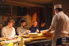 긴자에서 최고 품질의 오마카세 스시 & 덴푸라 다이닝 경험 - KKday 긴자에서 최고 품질의 오마카세 스시 & 덴푸라 다이닝 경험