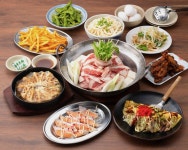 도쿄 신주쿠 | 카쿠야스비루테츠나베교우자산로쿠고사카바(싼 맥주와 철 냄비 교자 3-6-5 바 신주쿠 서쪽 출구점) | 좌석 예약 전용 - KKday 도쿄... 
