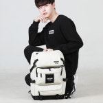 크림스랩(CREAMS LAB) 멀티 백 VER.2 화이트(MULTI BAG VER.2 WHITE )+패치1종랜덤증정/백밴드증정 - 사이즈 & 후기 | 무신사