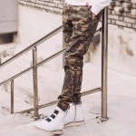 아키아(AKIA) [AKIA] AKA STRETAH JOGGER PANTS (BEIGECAMO/GRAYCAMO) - 69,000 | 무신사 스토어