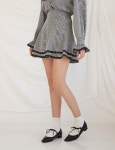 모어댄라이크(MORE THAN LIKE) HOUND CHECK SKIRT - BLACK - 사이즈 & 후기 | 무신사