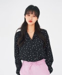더 베리 띵(THE VERY THING) T/heart open collar blouse_BK - 39,000 | 무신사 스토어