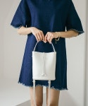 33뮤즈먼트(33MUSEMENT) 33 mini bucket white (미니 버킷백) - 39,000 | 무신사 스토어
