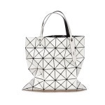 이세이 미야케(ISSEY MIYAKE) 루센트 토트백 BB18AG053 LUCENT 01 WHITE - 사이즈 & 후기 | 무신사