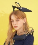 슈하이(SHOEHI) 아일렛 슬링백 6cm H6010 (2 Colors) - 94,900 | 무신사 스토어