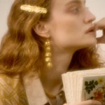 비베(ViVe) Gold Bell Earring Artwork - 150,000 | 무신사 스토어