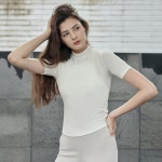 데비웨어(DEVIWEAR) 여성 요가복 DEVI-T0097-화이트 필라테스 제인 하프넥 기모 반팔티 - 사이즈 & 후기 | 무신사