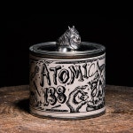 아토믹 138(ATOMIC 138) 1%er 데빌 (브라스) - 160,000원 | 무신사 스토어