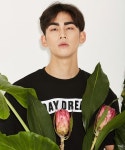 살롱드서울(SALON DE SEOUL) MAN SIMPLE HALF SWEAT SHIRTS(BLACK) - 32,400원 | 무신사 스토어 - 셀렉트숍