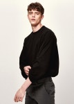 리우닉(LIUNICK) 솔리드 오버사이즈 핏 티셔츠 (블랙) - 47,600원 | 무신사 스토어 - 셀렉트숍