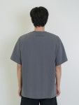그란데라인(GRANDE LINE) 프론트 라벨 오버핏 숏 슬리브 차콜그레이 - 사이즈 & 후기 | 무신사
