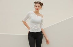 런블랙(RUNBLK) 로지 숏 슬리브 화이트 - 26,000 | 무신사 스토어
