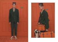 벨보이로 변신한 어널로이드(Unalloyed)! | 무신사