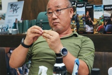 완벽 복원을 자랑하는 리페어숍 3 | 무신사 완벽 복원을 자랑하는 리페어숍 3