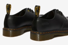은근히 멋 부리고 싶다면 닥터마틴(DR.MARTENS) X 보데가(BODEGA) 협업 슈즈를 신어보자 | 무신사