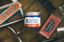 서머 스킨케어 아이템으로 여름을 산뜻하게! | 무신사 서머 스킨케어 아이템으로 여름을 산뜻하게!