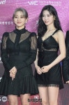 [포토] 서울가요대상 찾은 트와이스 지효-모모 | Save Internet 뉴데일리 [포토] 서울가요대상 찾은 트와이스 지효-모모
