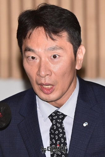 [포토] 보험사 CEO 간담회, 모두발언하는 이복현 금감원장 | Save Internet 뉴데일리 [포토] 보험사 CEO 간담회, 모두발언하는 이복현 금감원장