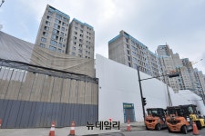 PF發 협력사 연쇄 도산 우려…신용불량 위기 겪은 동아·쌍용 사태 재현될라 | 뉴데일리 PF發 협력사 연쇄 도산 우려…신용불량 위기 겪은 동아... 