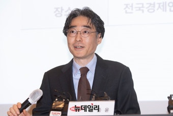 [포토] '한미약품·OCI 그룹 통합' 관련 발언하는 임종윤 한미약품 사장 | Save Internet 뉴데일리 [포토] '한미약품·OCI 그룹 통합' 관련...