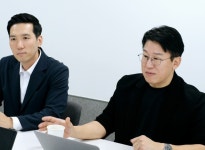 블라인드 | 아이지에이웍스 뉴스