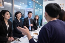블라인드 | 이디야 뉴스