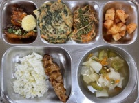 9월 6일 (월) 점심 급식사진 :: 급식 소식 :: 거제여자중학교 거제여자중학교 :: 급식 소식 :: 9월 6일 (월) 점심 급식사진