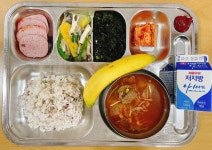 서울국제고등학교 안녕하세요 서울국제고등학교입니다. 급식 소식 소식을 확인하세요