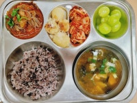 10월 14일 (목) 점심 급식사진 :: 급식 소식 :: 예당초등학교 예당초등학교 :: 급식 소식 :: 10월 14일 (목) 점심 급식사진