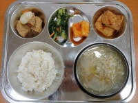 서울석계초등학교 :: 급식 소식 :: 10월 18일 (월) 점심 급식사진