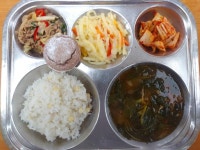 12월 27일 (월) 점심 급식사진 :: 급식 소식 :: 삼숭초등학교 삼숭초등학교 :: 급식 소식 :: 12월 27일 (월) 점심 급식사진