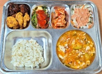 4월 11일 (월) 점심 급식사진 :: 급식 소식 :: 창동중학교 창동중학교 :: 급식 소식 :: 4월 11일 (월) 점심 급식사진