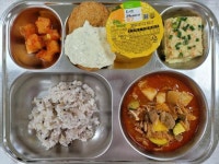 4월 25일 (월) 점심 급식사진 :: 급식 소식 :: 신안중학교 신안중학교 :: 급식 소식 :: 4월 25일 (월) 점심 급식사진